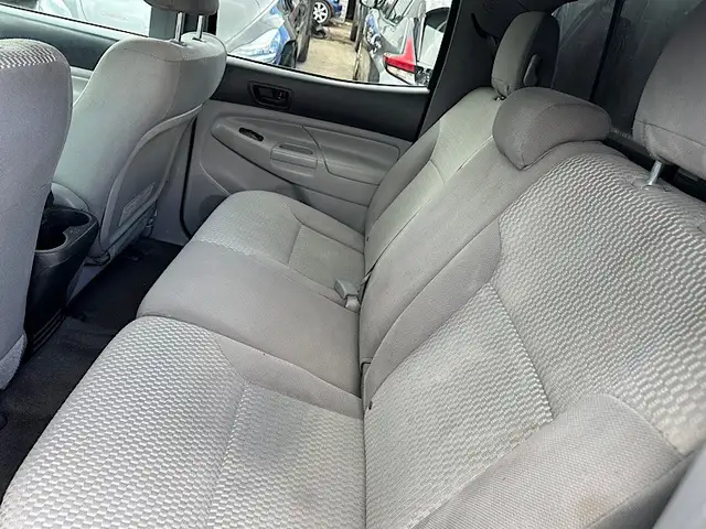 2015 Toyota Tacoma 4WD Double Cab V6 Auto - Photo 10