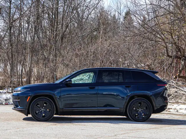 2024 Jeep Wagoneer S Launch Edition- Pano Sunroof - - Photo 6