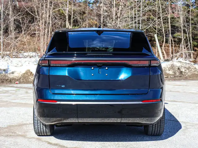 2024 Jeep Wagoneer S Launch Edition- Pano Sunroof - - Photo 11
