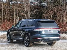 2022 Lincoln Aviator Reserve- 201a - Pano Roof - Photo 11