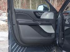 2022 Lincoln Aviator Reserve- 201a - Pano Roof - Photo 18