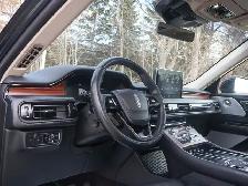 2022 Lincoln Aviator Reserve- 201a - Pano Roof - Photo 20
