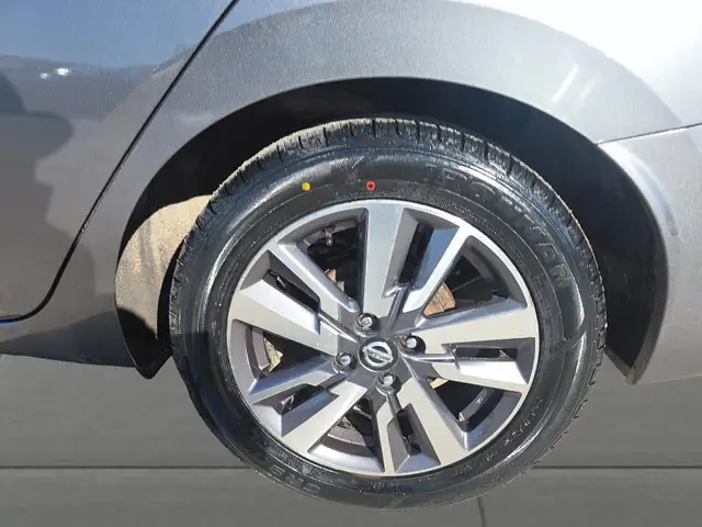 2021 Nissan Versa SV SV | Heated Seats | Blind Spot - Photo 9