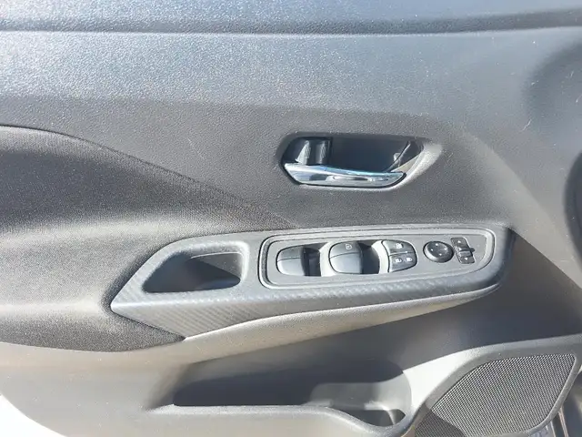 2021 Nissan Versa SV SV | Heated Seats | Blind Spot - Photo 14