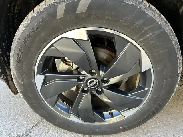 2024 Nissan Rogue - Photo 10