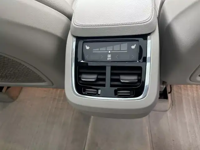 2016 VOLVO XC90 AWD | 7 Passagers | Cuir | NAVI | Toit - Photo 30