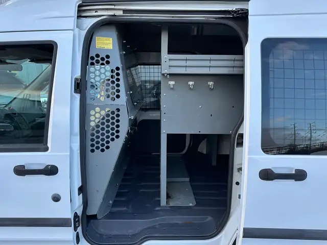 2011 Ford Transit Connect XLT - Photo 3