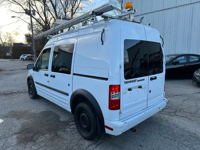 2011 Ford Transit Connect XLT - Photo 5