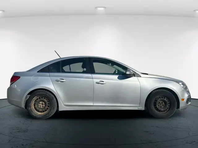 2015 Chevrolet Cruze 1LT AUTO - Photo 2