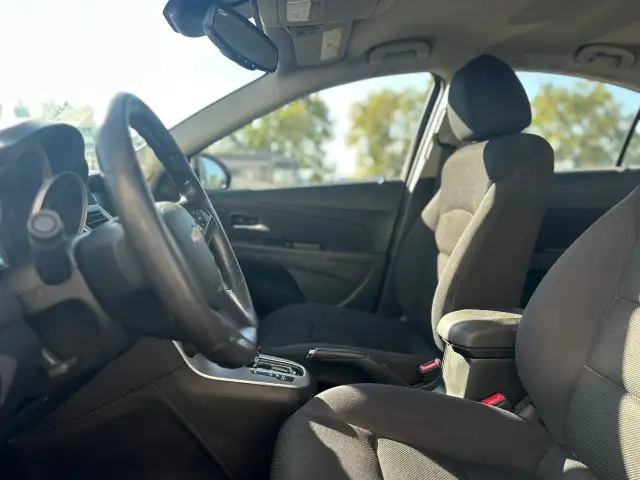 2015 Chevrolet Cruze 1LT AUTO - Photo 12