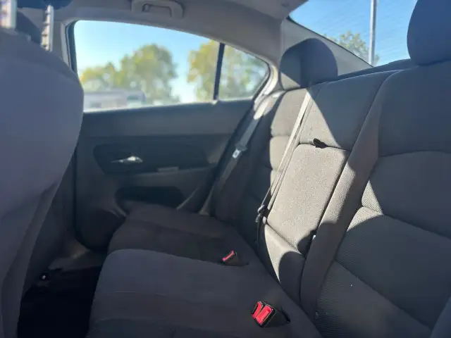 2015 Chevrolet Cruze 1LT AUTO - Photo 13