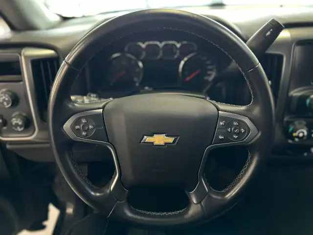 2015 Chevrolet Silverado LT - Photo 9
