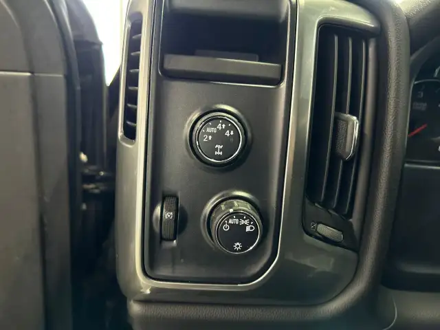 2015 Chevrolet Silverado LT - Photo 12
