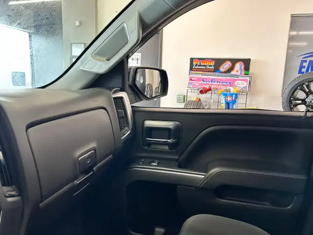 2015 Chevrolet Silverado LT - Photo 14