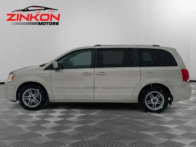 2014 Dodge Grand Caravan 30TH ANNIVERSARY | CLEAN CARFAX | LOW K - Photo 2
