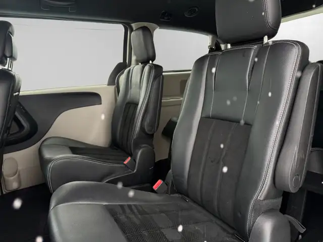2014 Dodge Grand Caravan 30TH ANNIVERSARY | CLEAN CARFAX | LOW K - Photo 12
