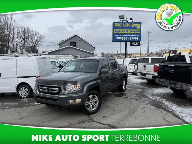 Honda Ridgeline VP à cabine double avec traction intégrale 2011