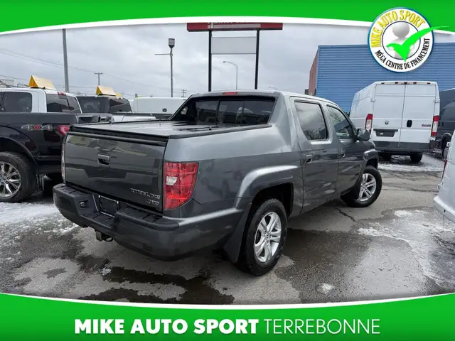 Honda Ridgeline VP à cabine double avec traction intégrale 2011 - Photo 3