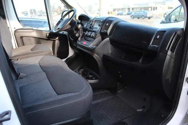 2017 Ram ProMaster 1500, 136', 3 Passenger, Divider - Photo 13