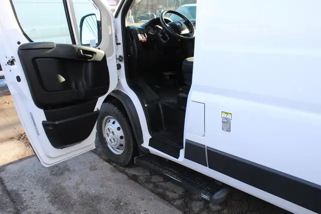 2017 Ram ProMaster 1500, 136', 3 Passenger, Divider - Photo 15