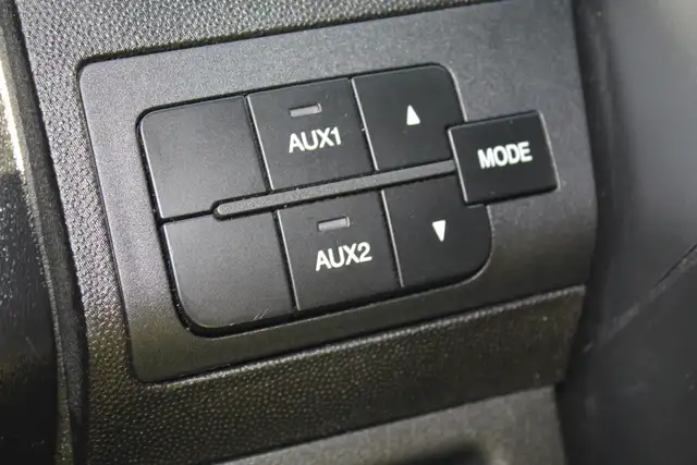 2017 Ram ProMaster 1500, 136', 3 Passenger, Divider - Photo 18