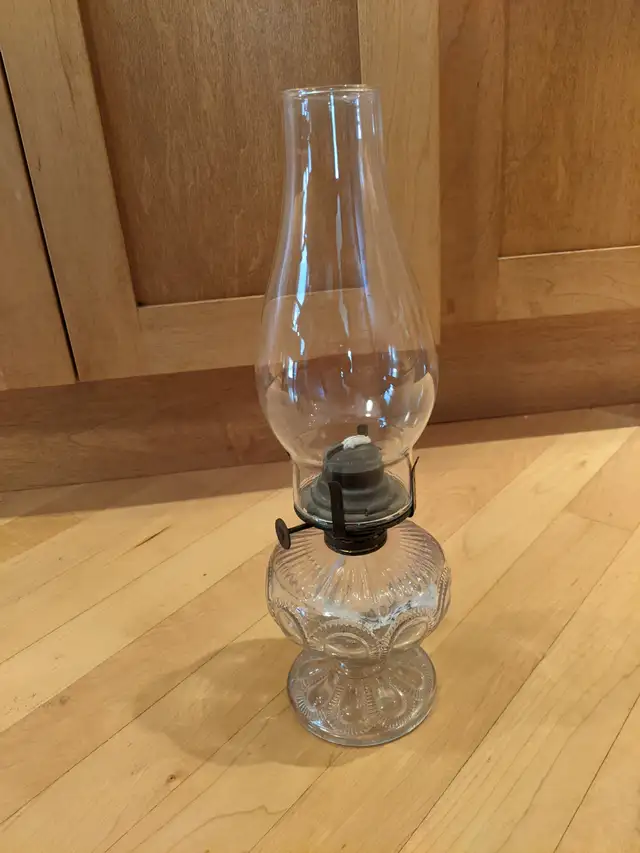 Gorgeous Zipper Pattern Oil Lamp Circa 1890 - Photo 2