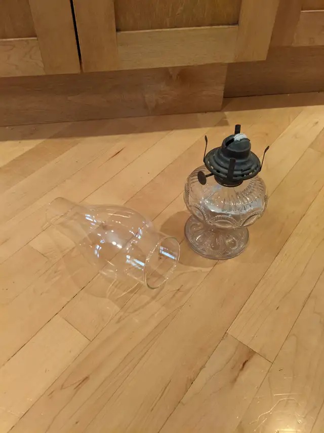 Gorgeous Zipper Pattern Oil Lamp Circa 1890 - Photo 3