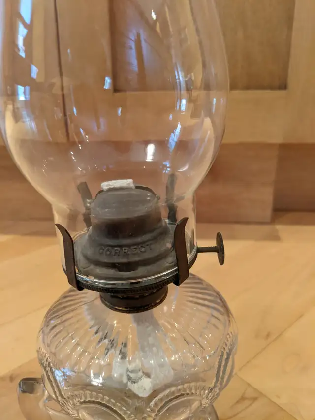 Gorgeous Zipper Pattern Oil Lamp Circa 1890 - Photo 6