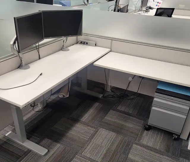 Teknion Leverage Workstation – 6’ x 6’ Quad Configuration! - Photo 3