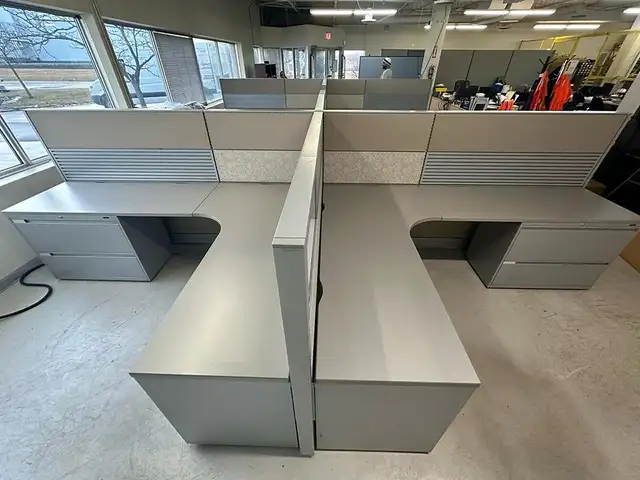 Flexible Open Plan Office–Three H Parkway System Available Now! - Photo 7