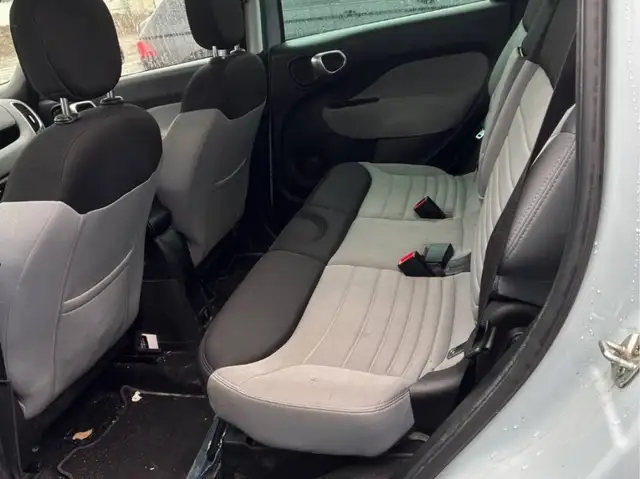 2014 FIAT 500L  LOW KM  MUST SEEN EASY - Photo 6