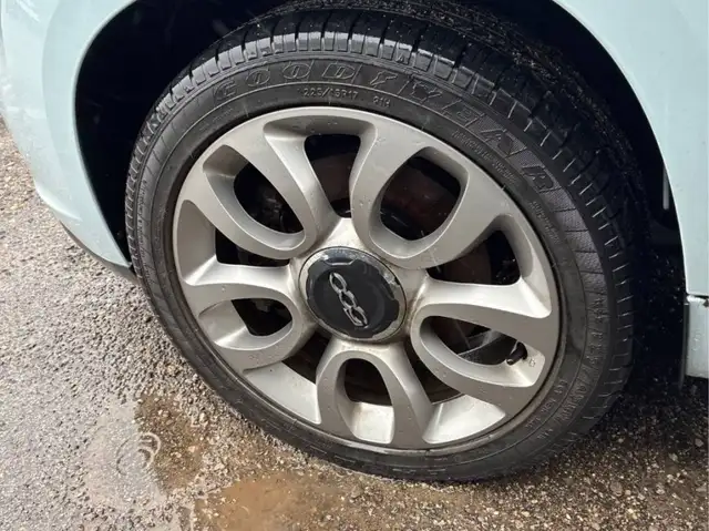 2014 FIAT 500L  LOW KM  MUST SEEN EASY - Photo 7