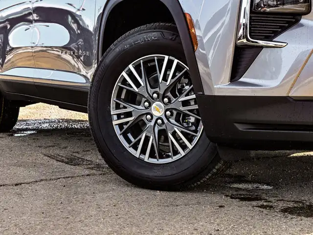 2026 Chevrolet Traverse LT - Photo 6