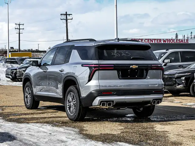 2026 Chevrolet Traverse LT - Photo 11