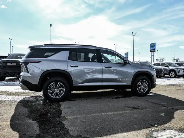 2026 Chevrolet Traverse LT - Photo 15