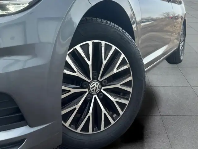 2019 Volkswagen Jetta 1.4 TSI Highline Highline|| Financing A... - Photo 2