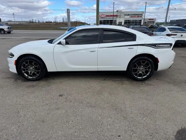 2017 Dodge Charger RALLYE, AWD, V6, BEATS AUDIO, CERTIFIED - Photo 2