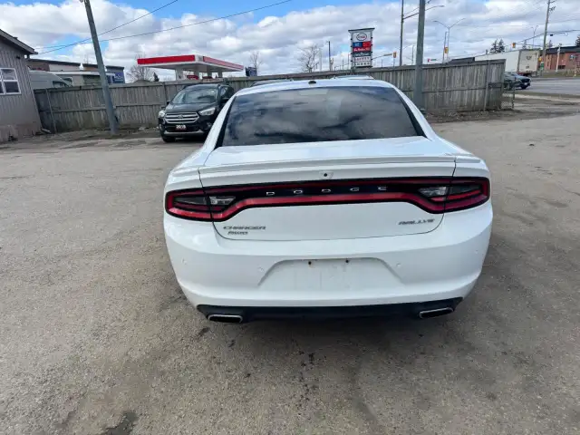 2017 Dodge Charger RALLYE, AWD, V6, BEATS AUDIO, CERTIFIED - Photo 4