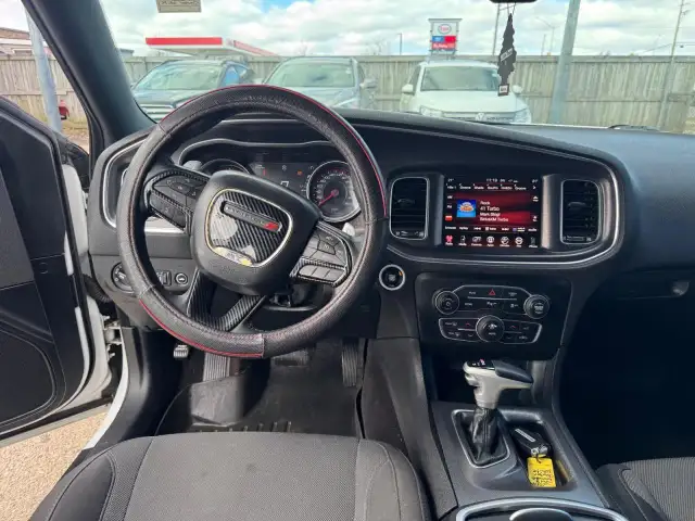2017 Dodge Charger RALLYE, AWD, V6, BEATS AUDIO, CERTIFIED - Photo 13