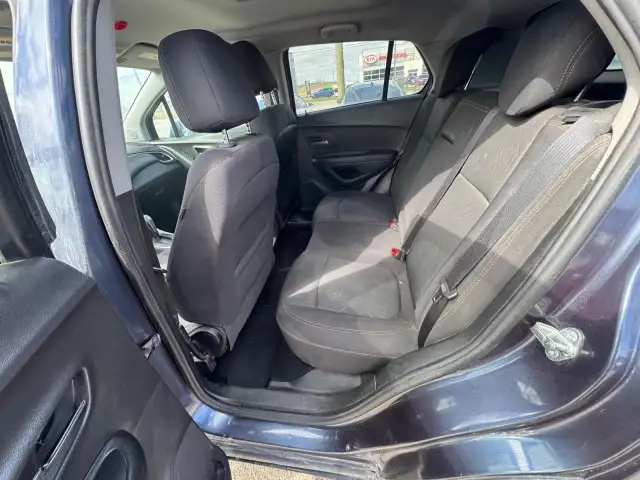 2019 Chevrolet Trax LT, ENGINE PROBLEM, GREAT FOR PARTS OR REPAI - Photo 10