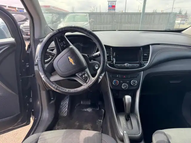 2019 Chevrolet Trax LT, ENGINE PROBLEM, GREAT FOR PARTS OR REPAI - Photo 13