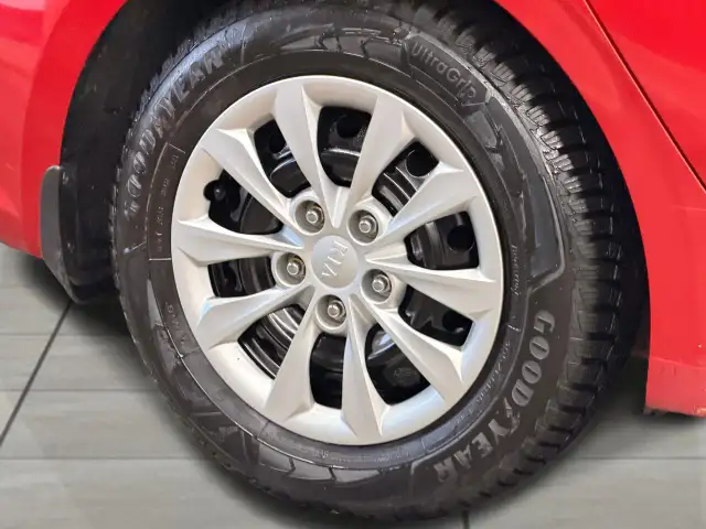 2019 Kia Forte LX New Brakes Lane Keep Heated Seats ApplePlay - Photo 49