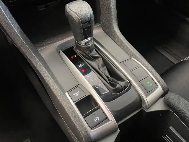 2019 Honda Civic LX New Brakes Adaptive Cruise CLEAN CARFAX - Photo 31
