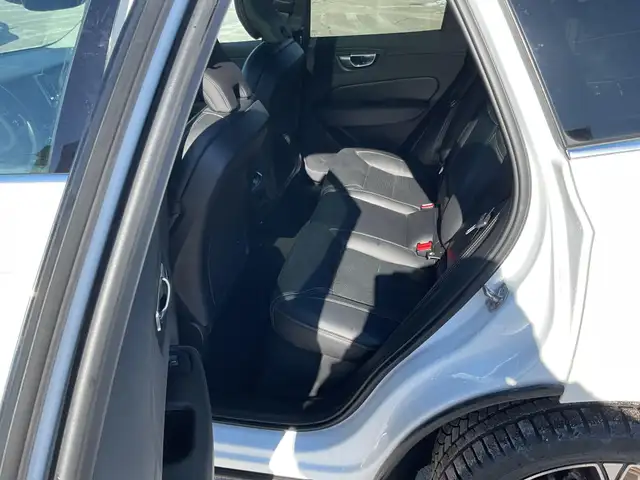 2020 Volvo XC60 T6 Inscription - Photo 14