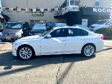 2017 BMW 330 i xDrive - Photo 2