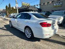 2017 BMW 330 i xDrive - Photo 3