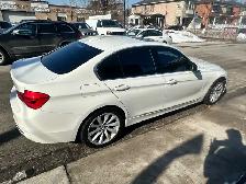 2017 BMW 330 i xDrive - Photo 6