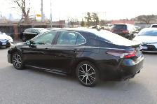 2024 Toyota Camry HYBRID SE - Photo 2