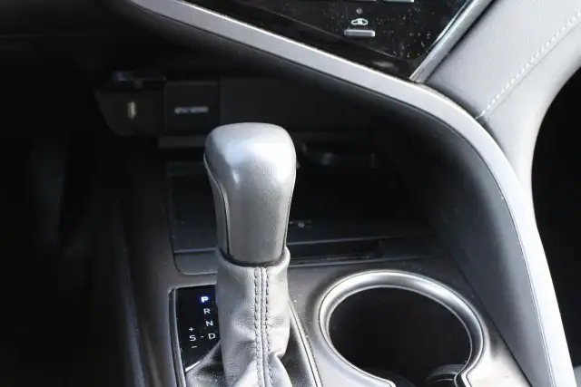 2024 Toyota Camry HYBRID SE - Photo 7