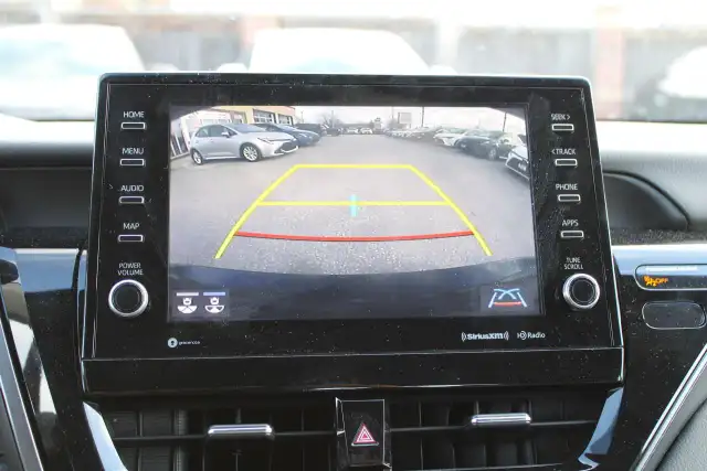 2024 Toyota Camry HYBRID SE - Photo 11